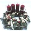 Fenyős adventi koszorú bordó gyertával, hintalóval